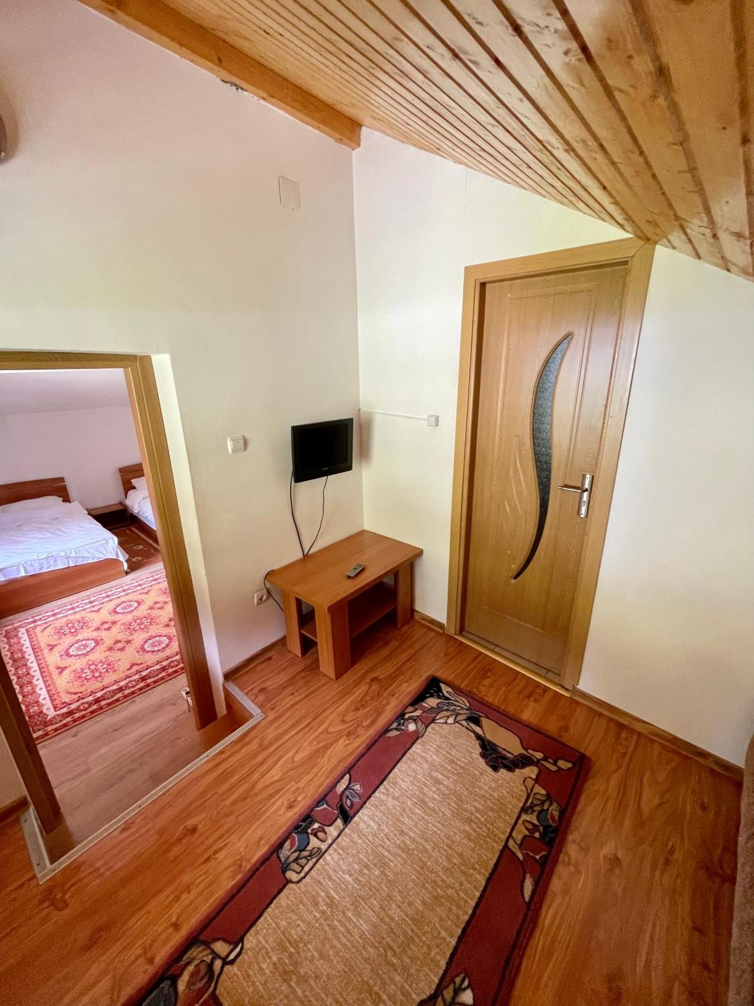 Casa De Vacanta Trei Brazi Ranca Exteriör bild